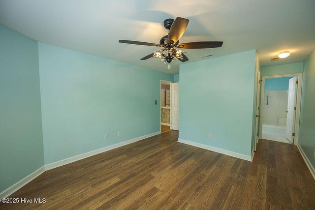 421 Commerce Avenue B, Morehead City, NC 28557