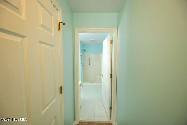 421 Commerce Avenue B, Morehead City, NC 28557