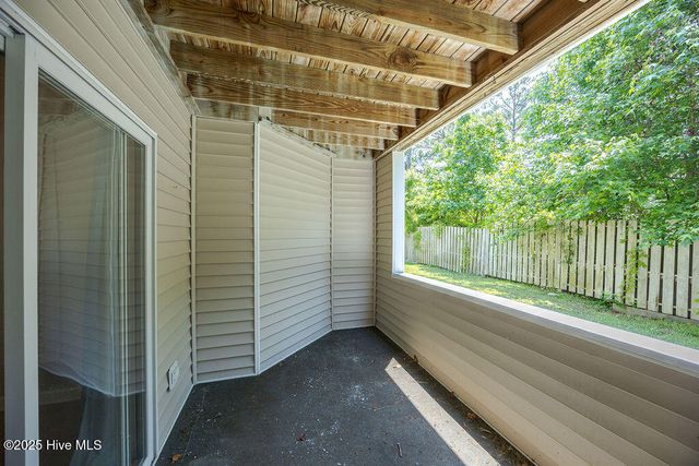 421 Commerce Avenue B, Morehead City, NC 28557