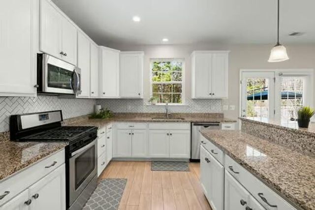 164 Ashley Bluffs Road, Summerville, SC 29485