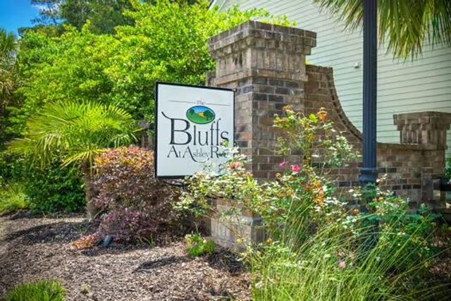 164 Ashley Bluffs Road, Summerville, SC 29485
