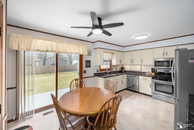 8811 Tamarack Road, Temperance, MI 48182