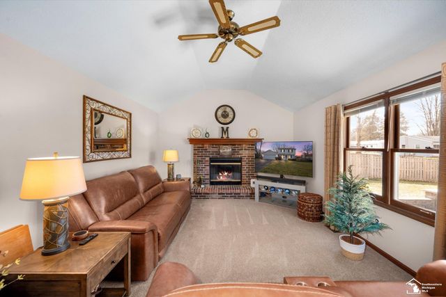 8811 Tamarack Road, Temperance, MI 48182