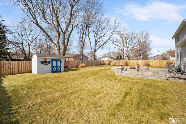 8811 Tamarack Road, Temperance, MI 48182