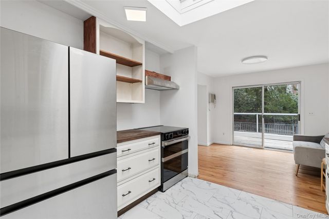 5 Cattalo Circle, East Hampton, NY 11937