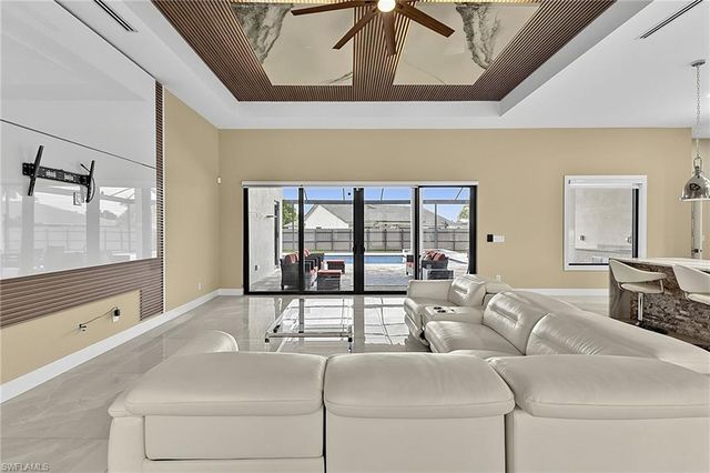 455 SE 17th AVE, Cape Coral, FL 33990
