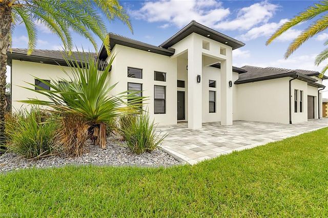 455 SE 17th AVE, Cape Coral, FL 33990