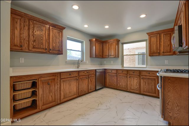 160 Silver Shadow Drive A, El Paso, TX 79912