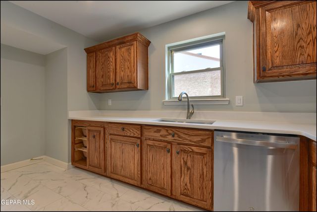 160 Silver Shadow Drive A, El Paso, TX 79912