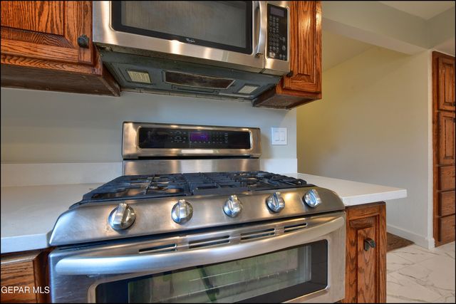 160 Silver Shadow Drive A, El Paso, TX 79912