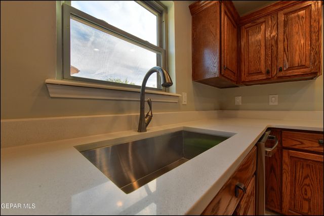 160 Silver Shadow Drive A, El Paso, TX 79912