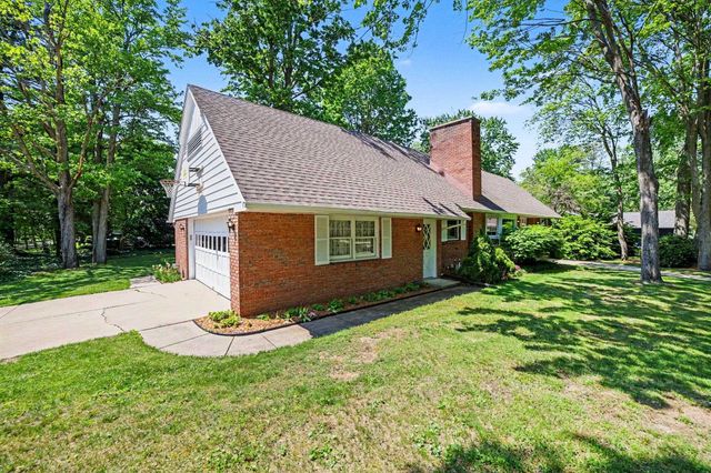 5609 Evergreen Street, Midland, MI 48642