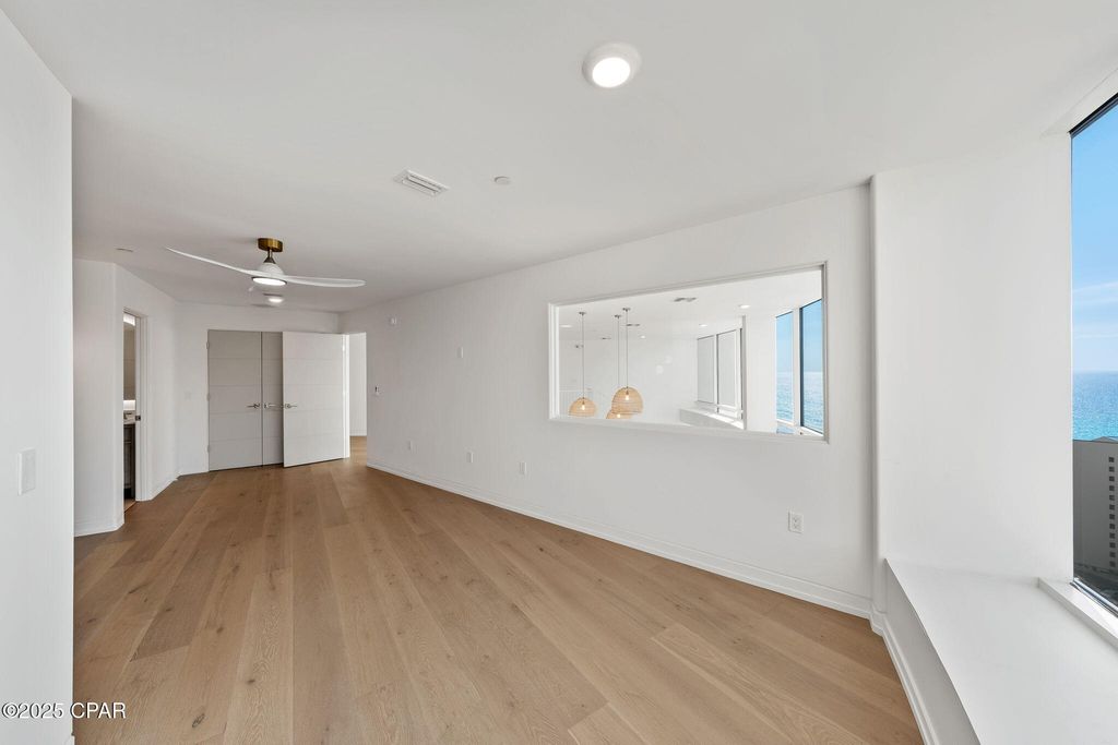 Image 40 of property listing at 9860 S Thomas Drive L17, Panama City Beach, FL 32408