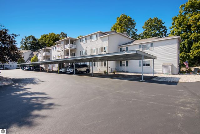 12047 S Elk Run # N207, Traverse City, MI 49684