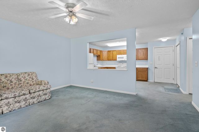 12047 S Elk Run # N207, Traverse City, MI 49684