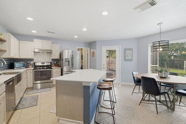 1915 Emerald Mist, San Antonio, TX 78230