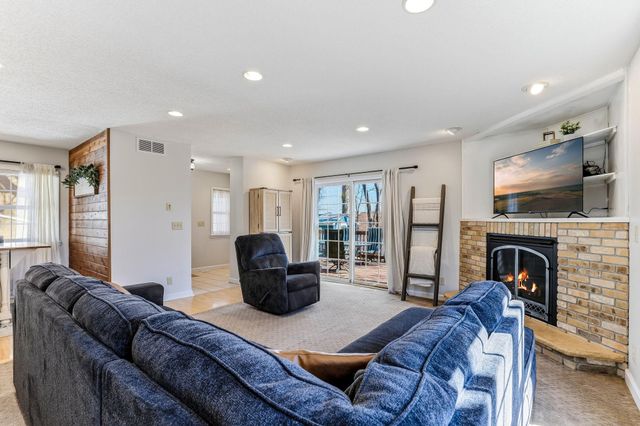 250 12th Avenue N, South Saint Paul, MN 55075