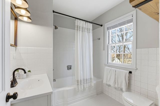 250 12th Avenue N, South Saint Paul, MN 55075