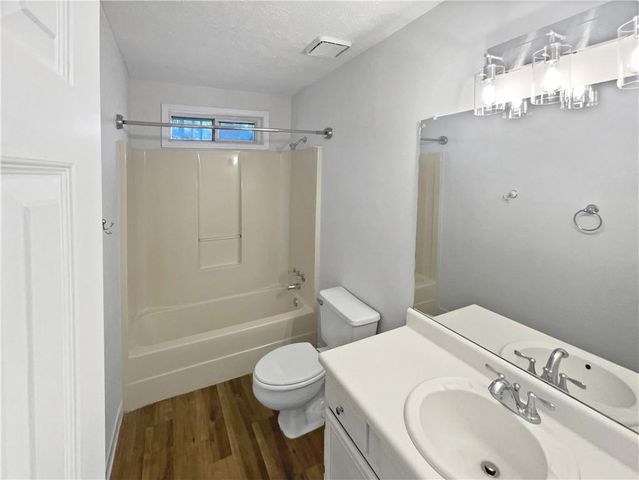 1800 Welmington Way, Peachtree City, GA 30269