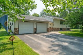 16564 Dullum Road, Oak Lawn Twp, MN 56401