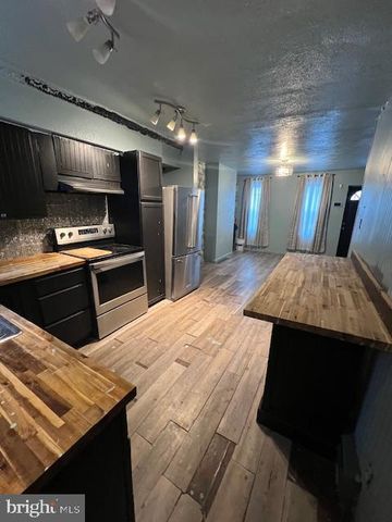 2020 N DARIEN ST, Philadelphia, PA 19122