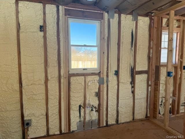 17 Bayport Road, Mastic Beach, NY 11951