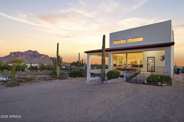 1511 E MOON VISTA Street, Apache Junction, AZ 85119