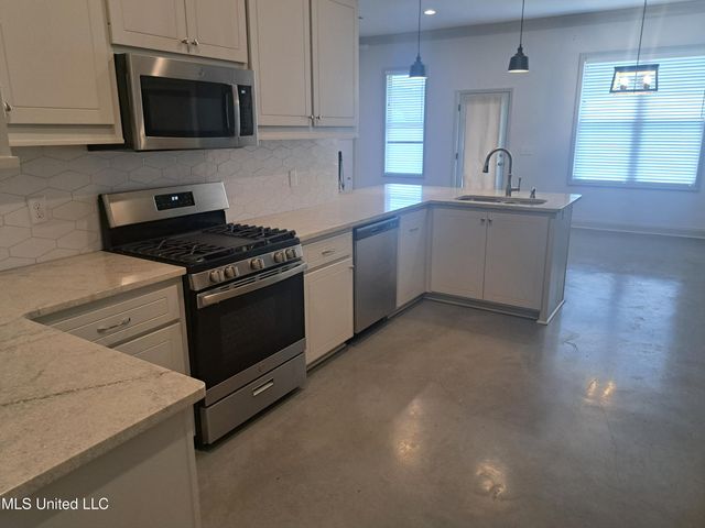 703 Easton Cove, Pearl, MS 39208