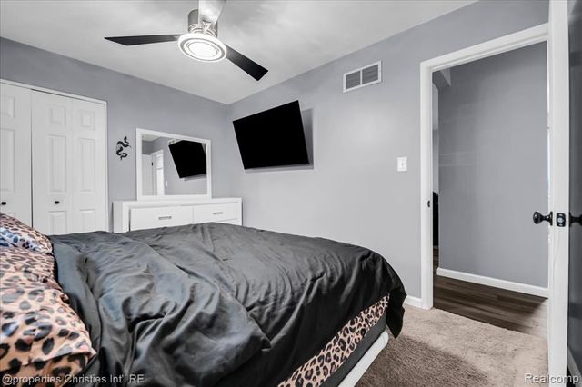 7236 Meadow Avenue, Warren, MI 48091