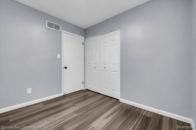 7236 Meadow Avenue, Warren, MI 48091