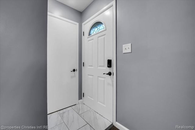 7236 Meadow Avenue, Warren, MI 48091