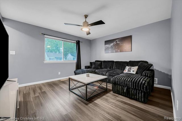 7236 Meadow Avenue, Warren, MI 48091