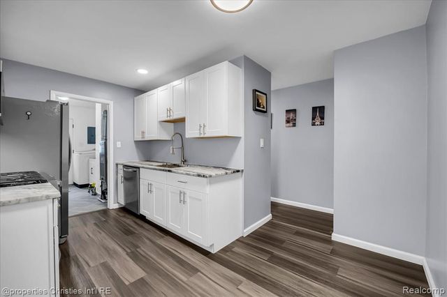 7236 Meadow Avenue, Warren, MI 48091