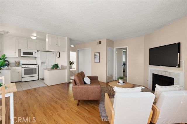 330 34th Place, Manhattan Beach, CA 90266