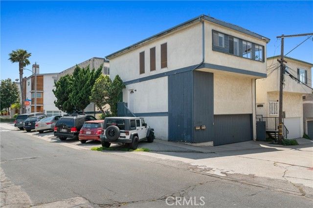 330 34th Place, Manhattan Beach, CA 90266
