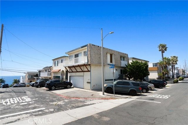 330 34th Place, Manhattan Beach, CA 90266