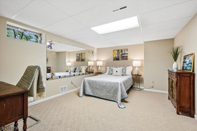 5 Sylvan Dr, Bridgewater Twp., NJ 08807