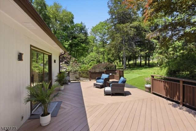 5 Sylvan Dr, Bridgewater Twp., NJ 08807