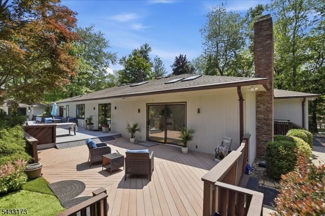 5 Sylvan Dr, Bridgewater Twp., NJ 08807