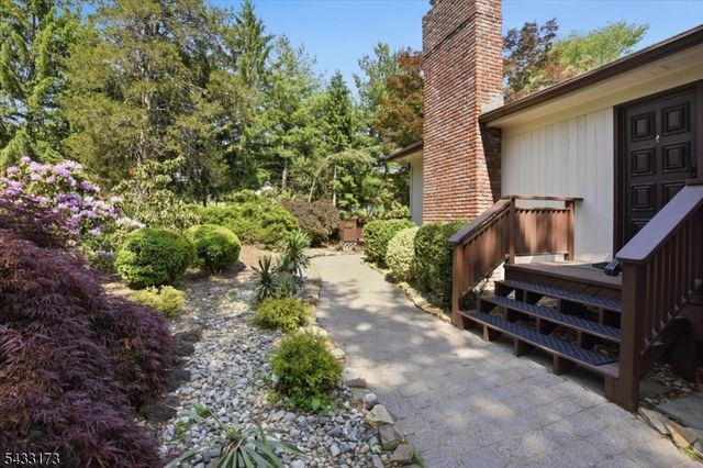 5 Sylvan Dr, Bridgewater Twp., NJ 08807