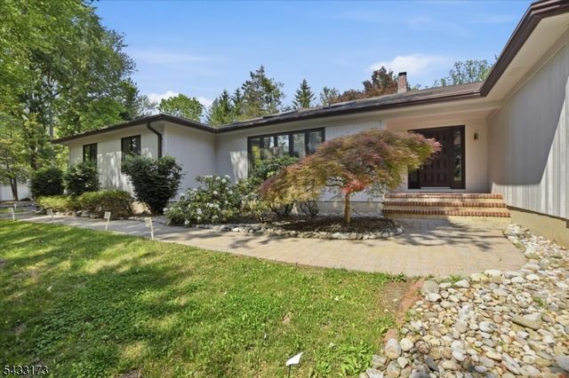 5 Sylvan Dr, Bridgewater Twp., NJ 08807