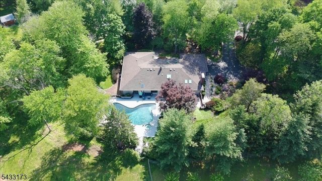 5 Sylvan Dr, Bridgewater Twp., NJ 08807