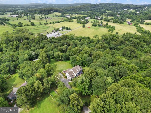 16720 SOMMERTIME LANE, Hamilton, VA 20158