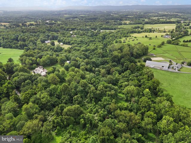 16720 SOMMERTIME LANE, Hamilton, VA 20158