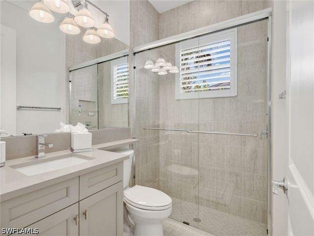 12056 Oleander AVE, Naples, FL 34120