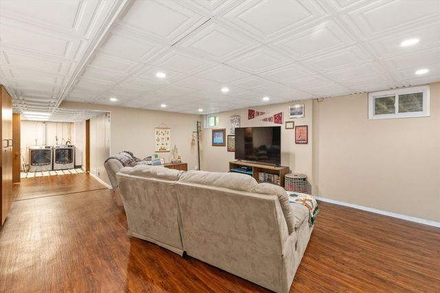 688 64th Street, Des Moines, IA 50312