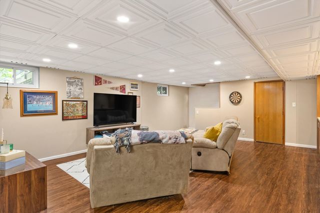688 64th Street, Des Moines, IA 50312