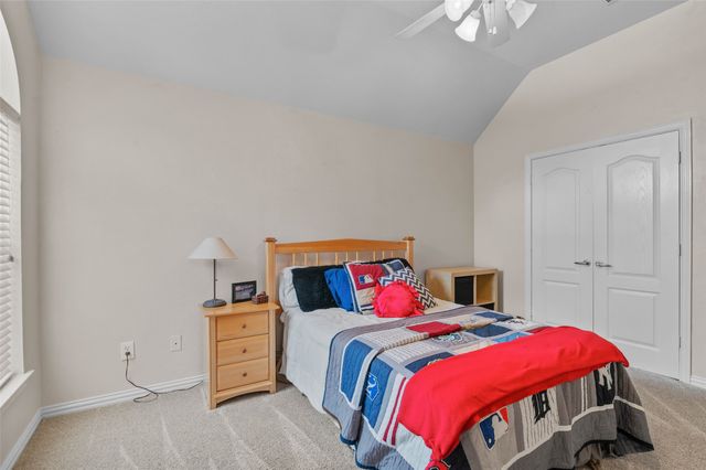 1100 Durango Circle, Shady Shores, TX 76208