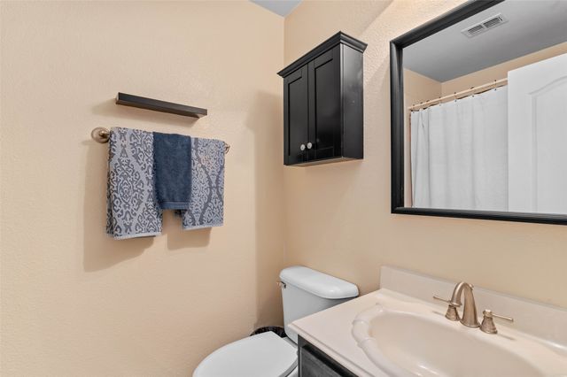 1100 Durango Circle, Shady Shores, TX 76208