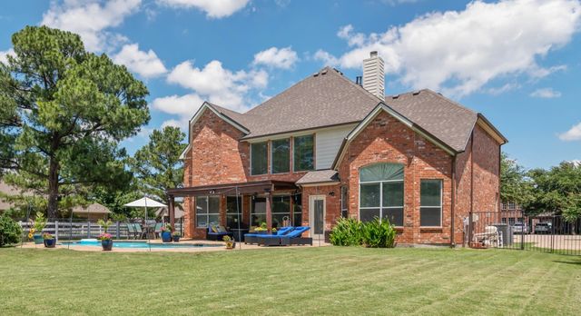 1100 Durango Circle, Shady Shores, TX 76208